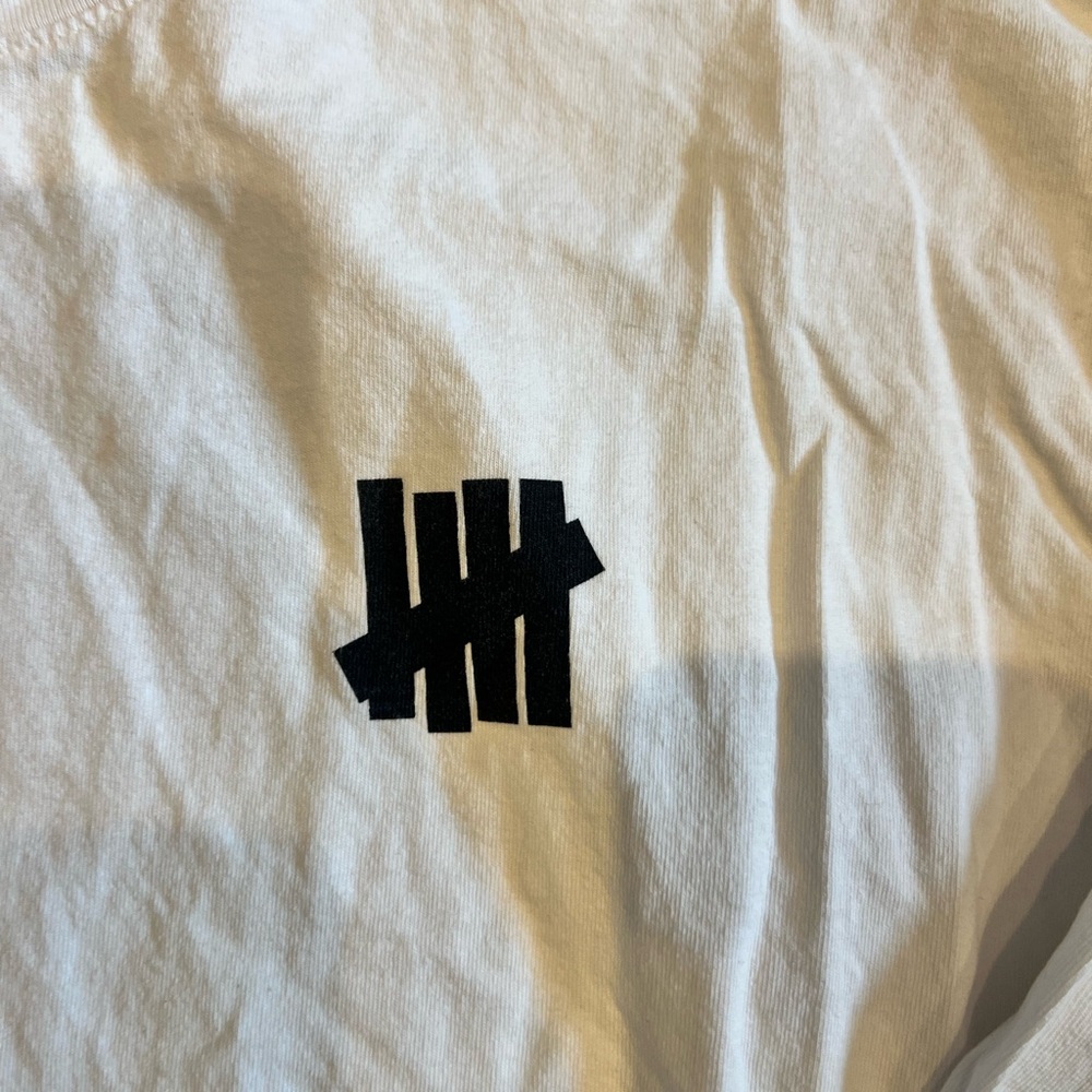 Undefeated White Long Sleeve Shirt size XL - Picture 2 of 4